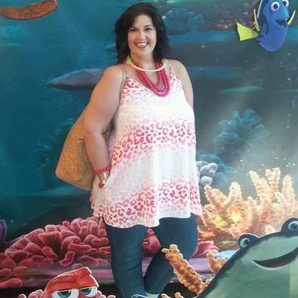 Pastel colored leopard tank. - Picture 3 of 3